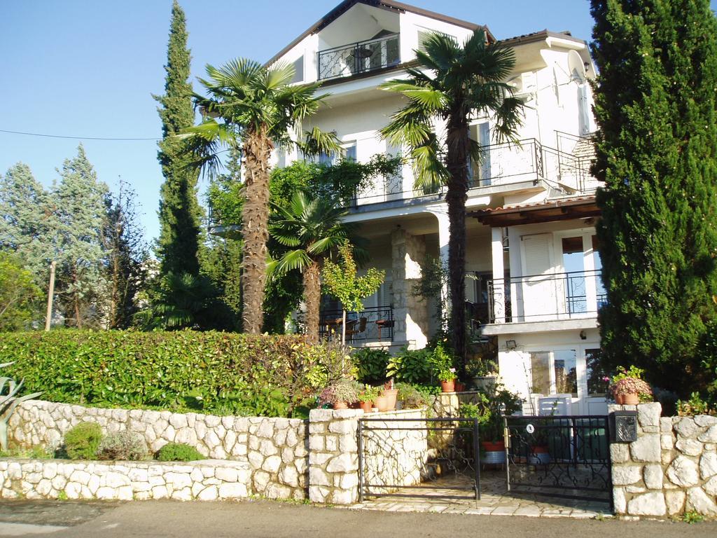 Apartments Villa Elizabet Malinska Exterior photo