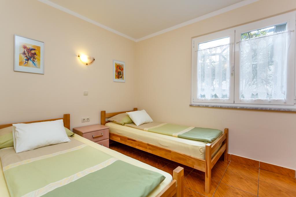 Apartments Villa Elizabet Malinska Exterior photo