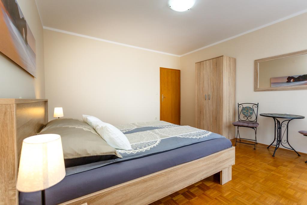 Apartments Villa Elizabet Malinska Exterior photo